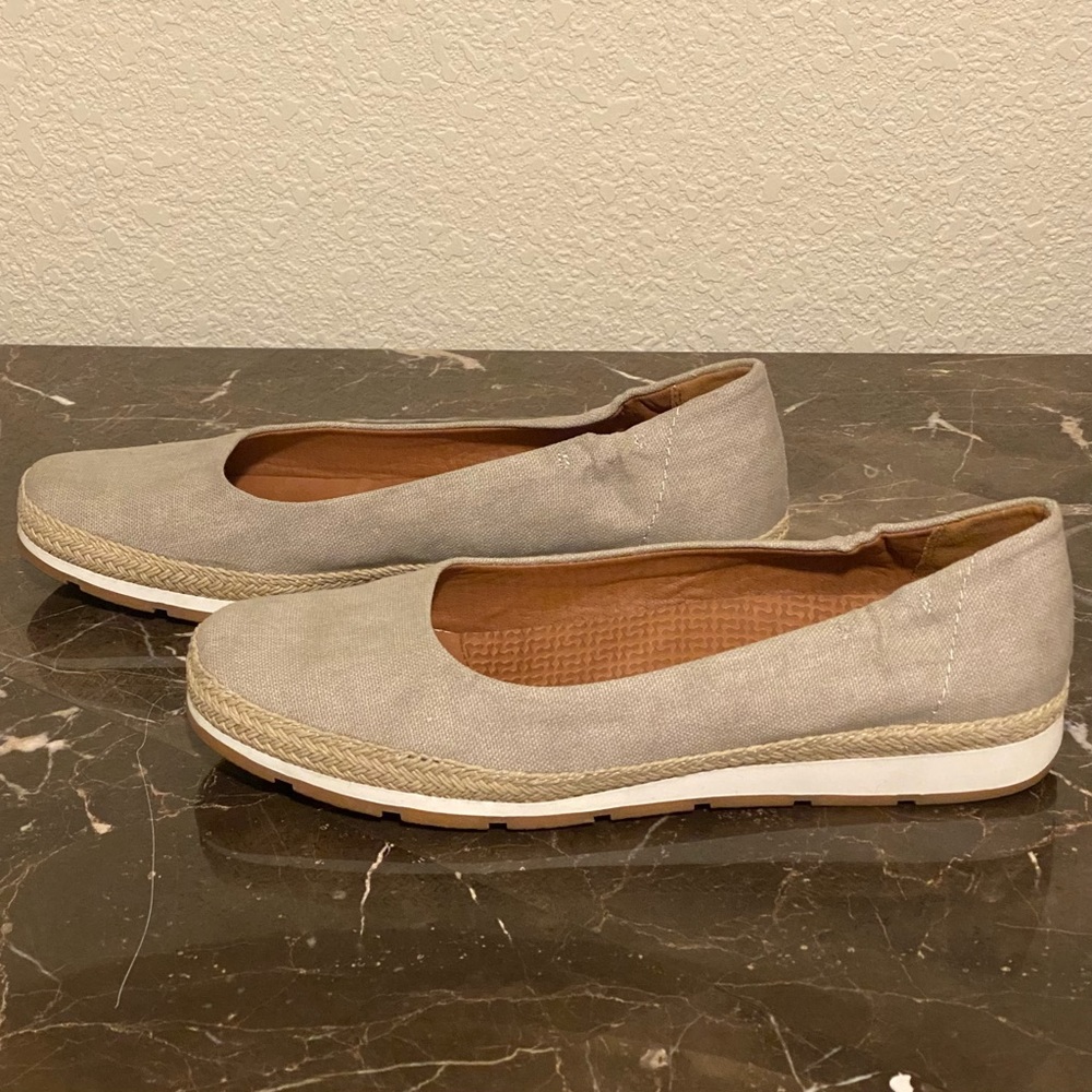 Baretraps Prim Espadrille With Orthotic Arch Support 7.5M